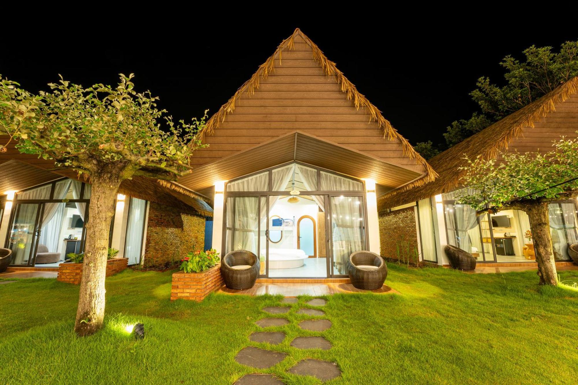Hotel Apple House & Coffee Ba Ria Esterno foto
